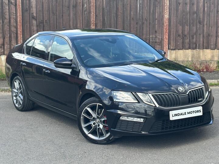 Skoda Octavia 2.0 TDI VRS DSG Euro 6 (s/s) 5dr Skoda Octavia 2.0 TDI VRS DSG Euro 6 (s/s) 5dr