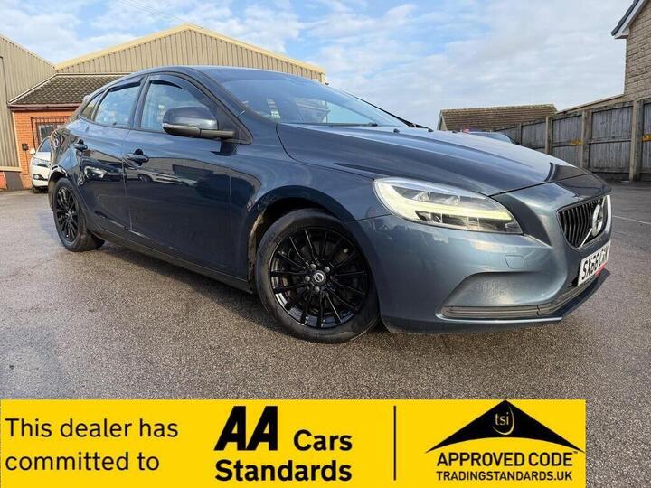 Volvo V40 2.0 T3 Momentum Nav Plus Euro 6 (s/s) 5dr