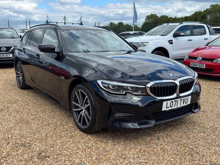 BMW 3 SERIES 2.0 330e 12kWh Sport Pro Touring Auto Euro 6 (s/s) 5dr
