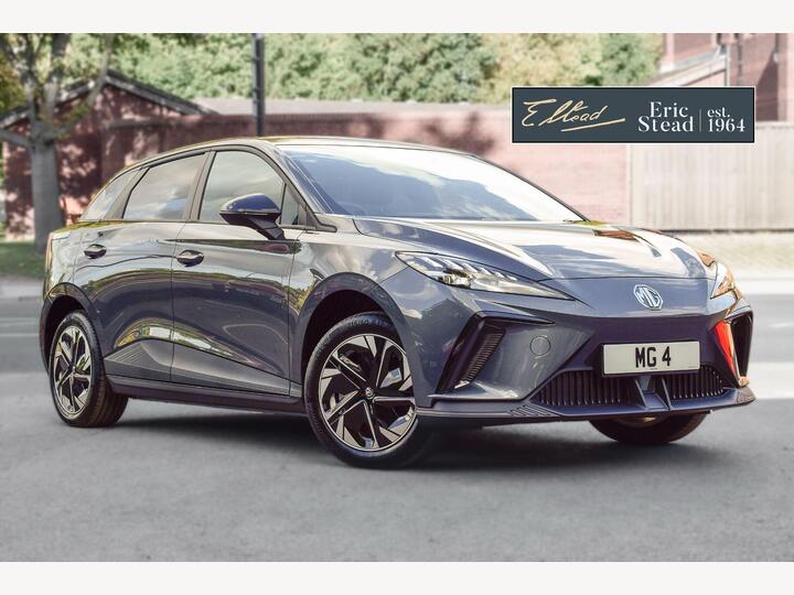 MG MG4 64kWh Trophy Long Range Auto 5dr