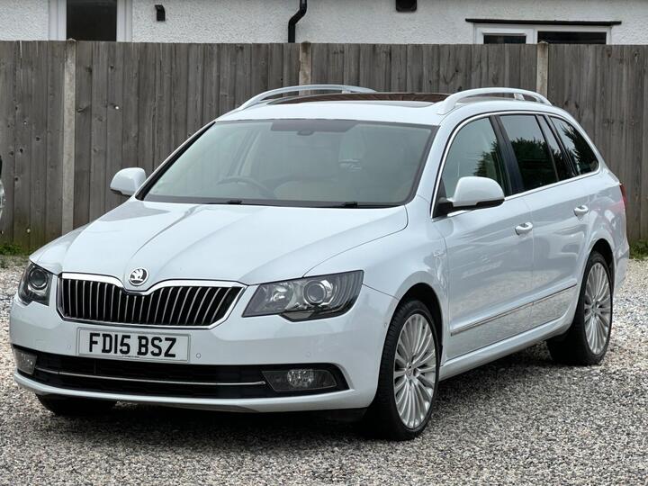 Skoda Superb 2.0 TDI Laurin & Klement DSG 4WD Euro 5 (s/s) 5dr