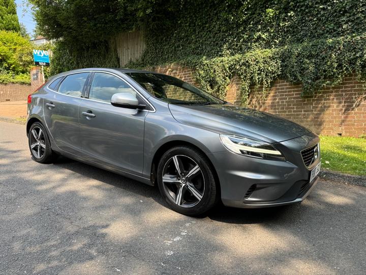 Volvo V40 2.0 T2 R-Design Nav Plus Euro 6 (s/s) 5dr