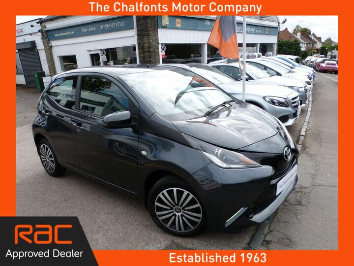 Toyota AYGO 1.0 VVT-i X-play X-shift Euro 6 5dr