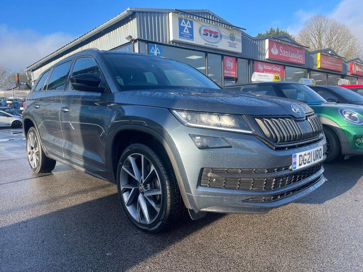Skoda Kodiaq 2.0 TDI SportLine 4WD Euro 6 (s/s) 5dr (7 Seat) Skoda Kodiaq 2.0 TDI SportLine 4WD Euro 6 (s/s) 5dr (7 Seat)