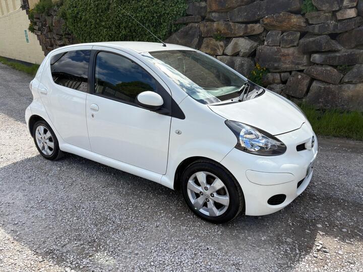 Toyota AYGO 1.0 VVT-i Go Euro 5 5dr