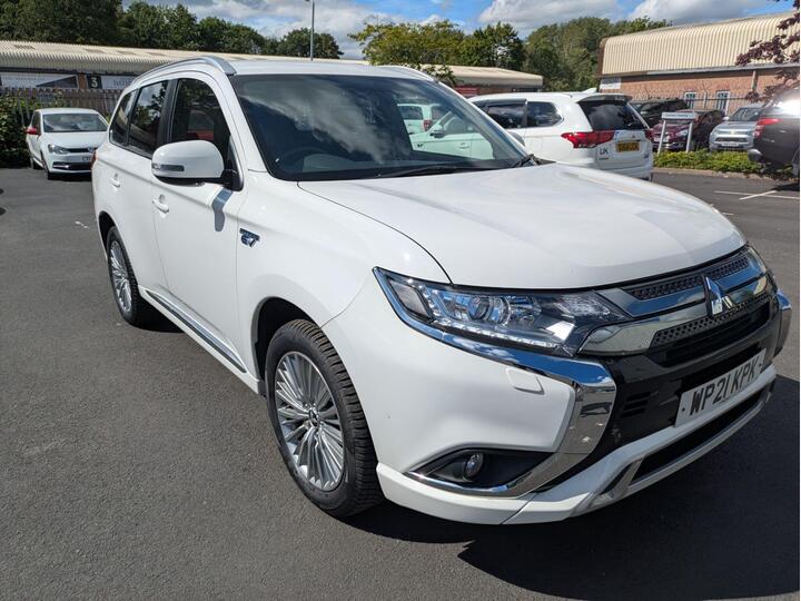 Mitsubishi Outlander 2.4h TwinMotor 13.8kWh Dynamic CVT 4WD Euro 6 (s/s) 5dr