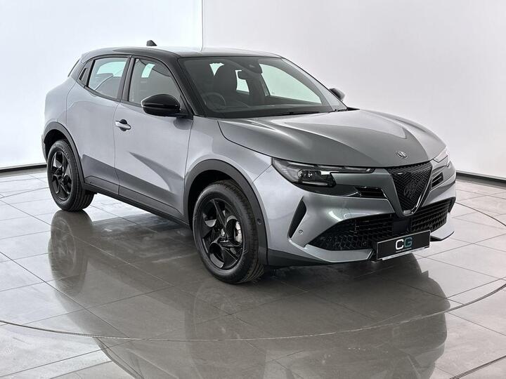 Alfa Romeo Junior 1.2 MHEV Ibrida E-DCT Euro 6 (s/s) 5dr