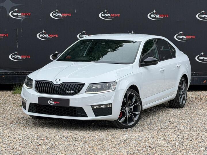 Skoda Octavia 2.0 TDI VRS DSG Euro 5 (s/s) 5dr Skoda Octavia 2.0 TDI VRS DSG Euro 5 (s/s) 5dr