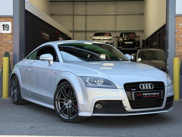 Audi TT 2.0 TDI Black Edition Quattro Euro 5 3dr
