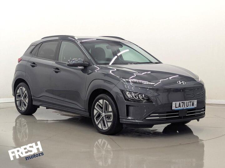 Hyundai KONA 39kWh Premium Auto 5dr (10.5kW Charger) Hyundai KONA 39kWh Premium Auto 5dr (10.5kW Charger)