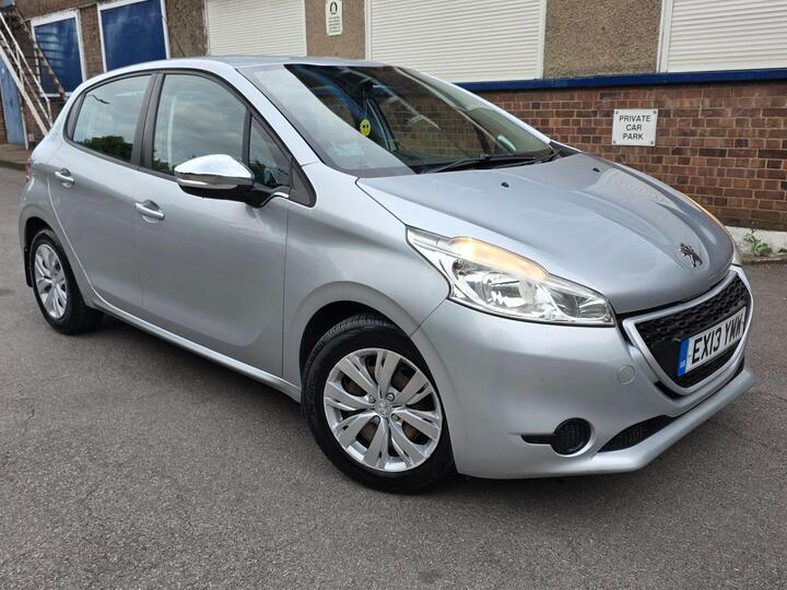 Peugeot 208 1.2 VTi Access+ Euro 5 5dr