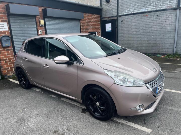 Peugeot 208 1.4 E-HDi Allure EGC Euro 5 (s/s) 5dr