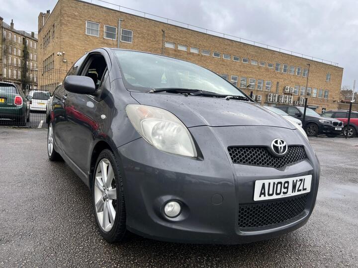 Toyota Yaris 1.8 VVT-i SR 3dr Toyota Yaris 1.8 VVT-i SR 3dr