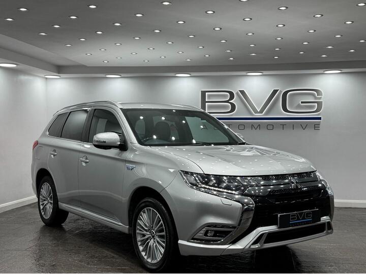 Mitsubishi Outlander 2.4h TwinMotor 13.8kWh 4h CVT 4WD Euro 6 (s/s) 5dr