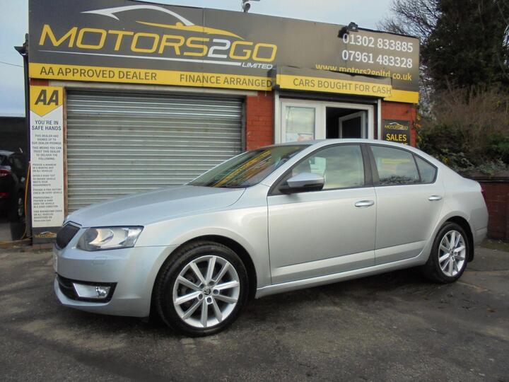 Skoda Octavia 2.0 TDI Elegance DSG Euro 5 (s/s) 5dr Skoda Octavia 2.0 TDI Elegance DSG Euro 5 (s/s) 5dr