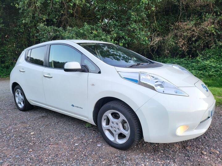 Nissan Leaf 30kWh Acenta Auto 5dr