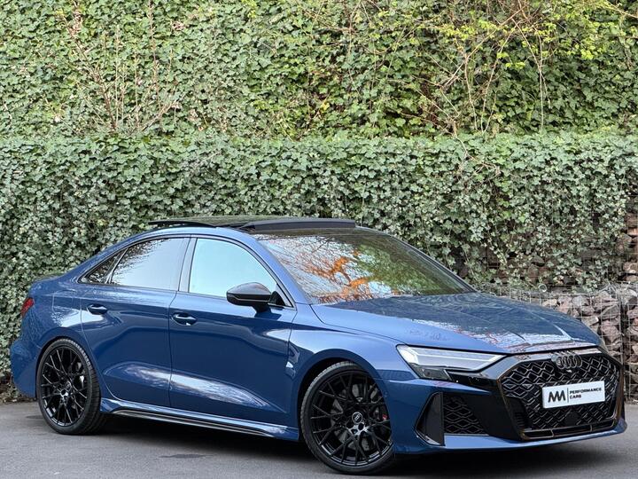 Audi RS3 2.5 TFSI Carbon Vorsprung S Tronic Quattro Euro 6 (s/s) 4dr