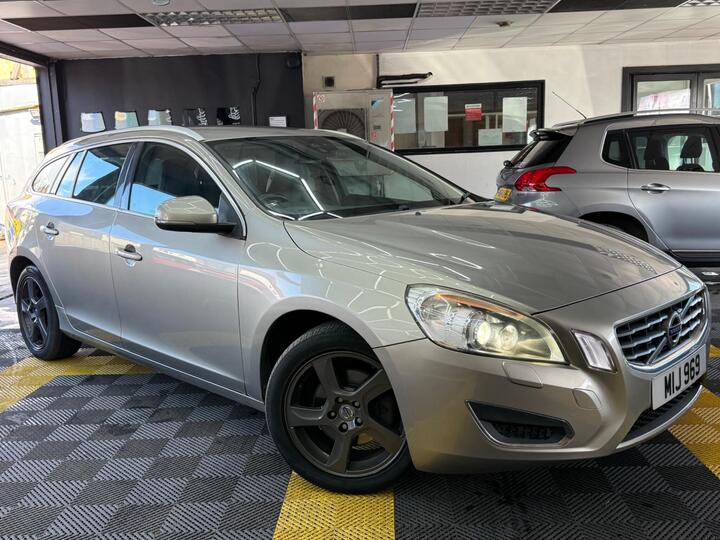 Volvo V60 1.6 T4 SE Lux Premium Powershift Euro 5 5dr