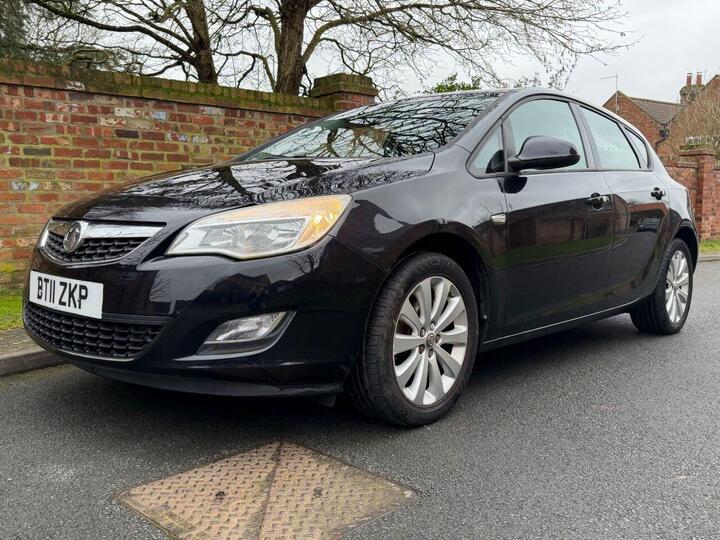 Vauxhall ASTRA 1.6 16v Exclusiv Euro 5 5dr