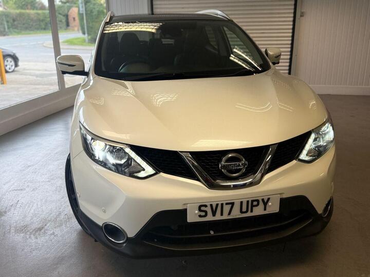 Nissan QASHQAI 1.5 DCi Tekna 2WD Euro 6 (s/s) 5dr