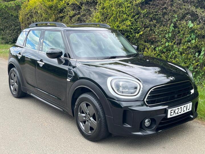 MINI Countryman 1.5 Cooper Classic Steptronic Euro 6 (s/s) 5dr MINI Countryman 1.5 Cooper Classic Steptronic Euro 6 (s/s) 5dr