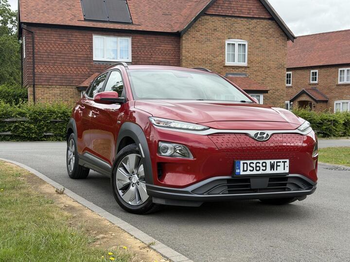 Hyundai KONA 64kWh Premium Auto 5dr (7kW Charger)