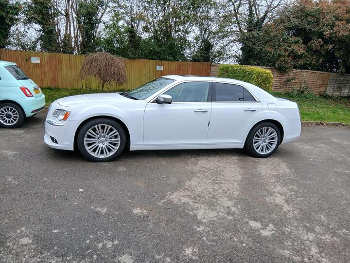 Chrysler 300C 3.0 CRD V6 Executive Auto Euro 5 4dr