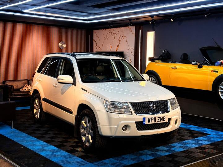 Suzuki Grand Vitara 2.4 VVT SZ5 Auto 4WD Euro 5 5dr