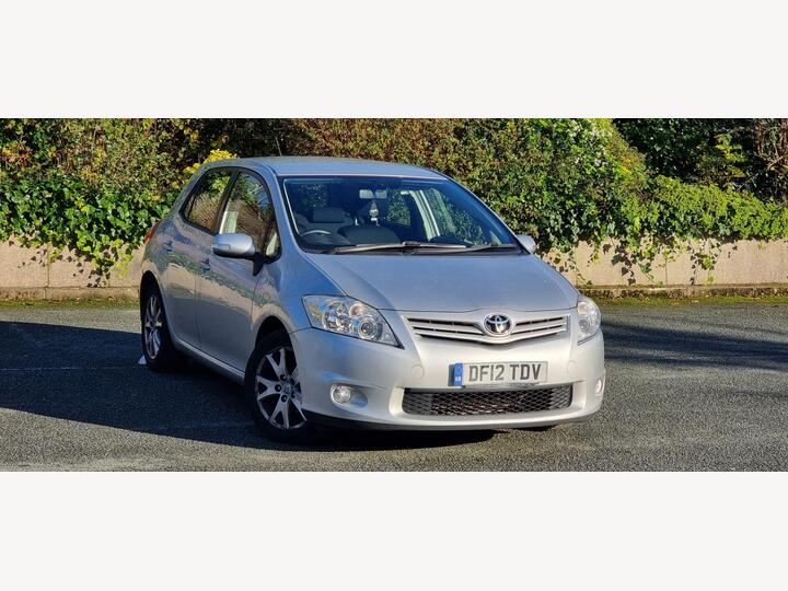 Toyota Auris 1.33 Dual VVT-i Colour Collection Euro 5 (s/s) 5dr