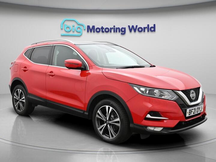 Nissan Qashqai 1.3 DIG-T N-Connecta Euro 6 (s/s) 5dr