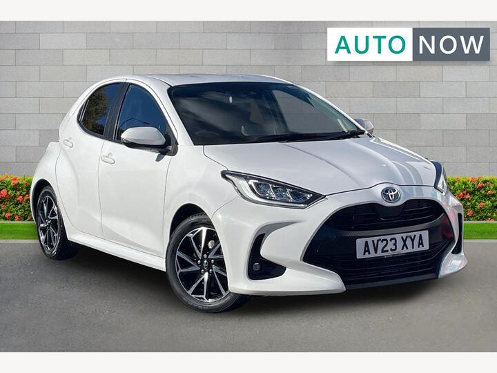 Toyota Yaris 1.5 VVT-h Design E-CVT Euro 6 (s/s) 5dr