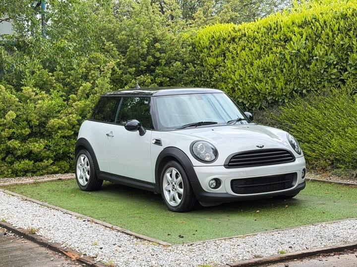 MINI HATCH 2.0 Cooper D Soho Auto Euro 5 3dr