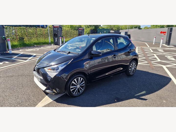 Toyota AYGO 1.0 VVT-i X-play X-shift Euro 6 5dr