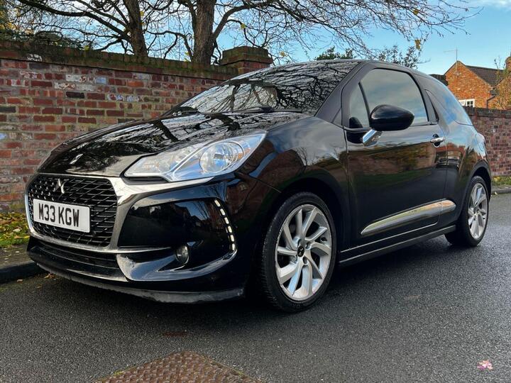 DS AUTOMOBILES DS 3 1.6 BlueHDi Connected Chic Euro 6 (s/s) 3dr