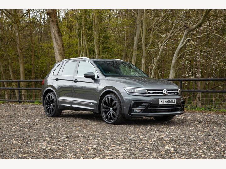 Volkswagen TIGUAN 2.0 TDI R-Line DSG 4Motion Euro 6 (s/s) 5dr Volkswagen TIGUAN 2.0 TDI R-Line DSG 4Motion Euro 6 (s/s) 5dr