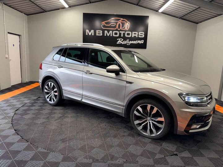 Volkswagen TIGUAN 2.0 BiTDI R-Line DSG 4Motion Euro 6 (s/s) 5dr Volkswagen TIGUAN 2.0 BiTDI R-Line DSG 4Motion Euro 6 (s/s) 5dr