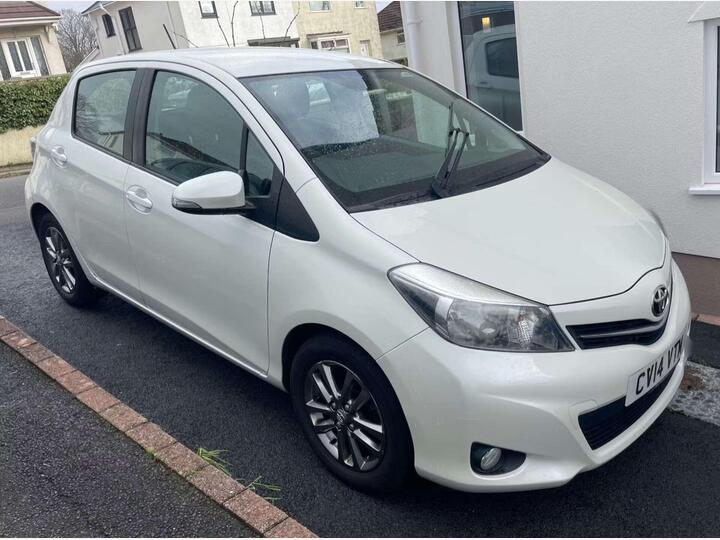 Toyota YARIS 1.33 Dual VVT-i Icon Plus Euro 5 5dr