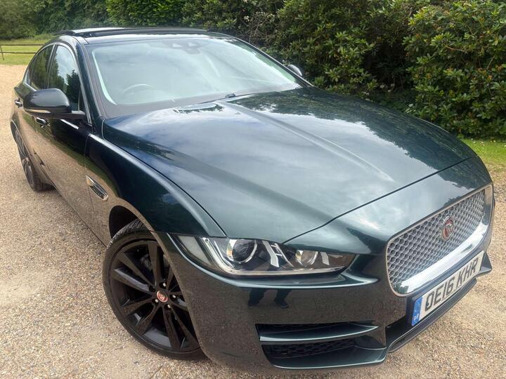 Jaguar XE 2.0d Portfolio Auto AWD Euro 6 (s/s) 4dr