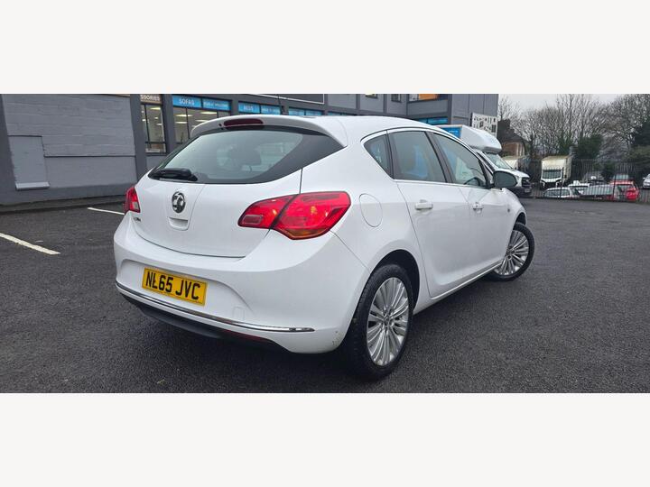 Vauxhall Astra 1.4i Excite Euro 6 5dr