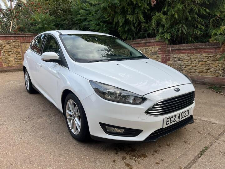 Ford Focus 1.0T EcoBoost Zetec Euro 6 (s/s) 5dr
