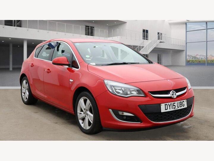 Vauxhall Astra 1.6i SRi Euro 6 5dr Vauxhall Astra 1.6i SRi Euro 6 5dr