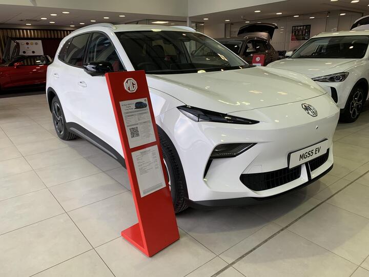 MG MGS5 64kWh Trophy Long Range Auto 5dr
