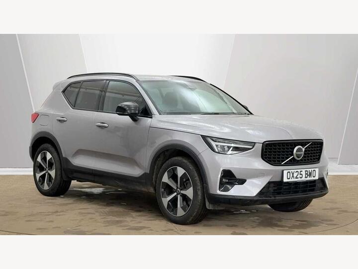 Volvo XC40 2.0 B3 MHEV Plus DCT Auto Euro 6 (s/s) 5dr
