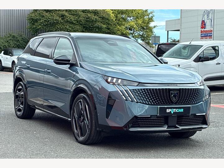 Peugeot E-5008 73kWh GT Auto 5dr