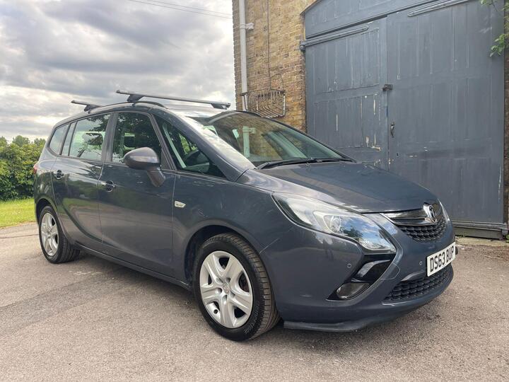 Vauxhall Zafira Tourer 1.4T 16V Exclusiv Euro 5 5dr