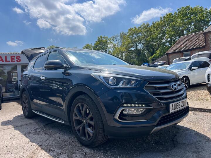 Hyundai Santa Fe 2.2 CRDi Blue Drive Wiggins Edition Auto 4WD Euro 6 (s/s) 5dr (7 Seat) Hyundai Santa Fe 2.2 CRDi Blue Drive Wiggins Edition Auto 4WD Euro 6 (s/s) 5dr (7 Seat)