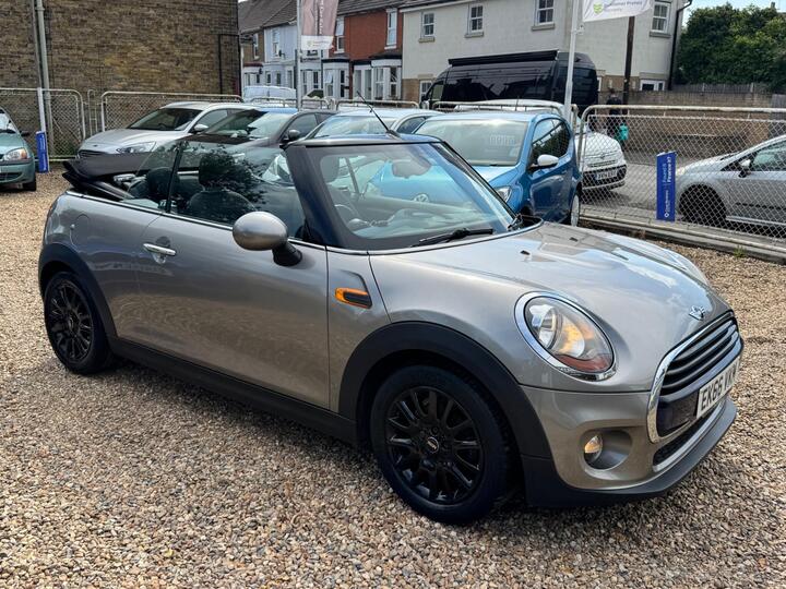 MINI Convertible 1.5 Cooper Euro 6 (s/s) 2dr