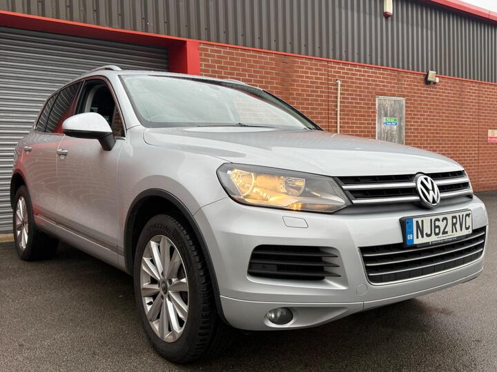 Volkswagen Touareg 3.0 TDI V6 BlueMotion Tech SE Tiptronic 4WD Euro 5 (s/s) 5dr