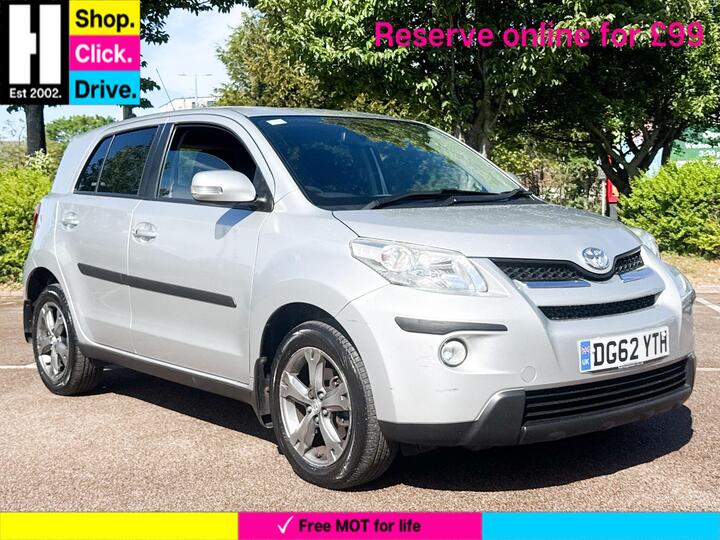Toyota Urban Cruiser 1.4 D-4D 4WD Euro 5 5dr Toyota Urban Cruiser 1.4 D-4D 4WD Euro 5 5dr