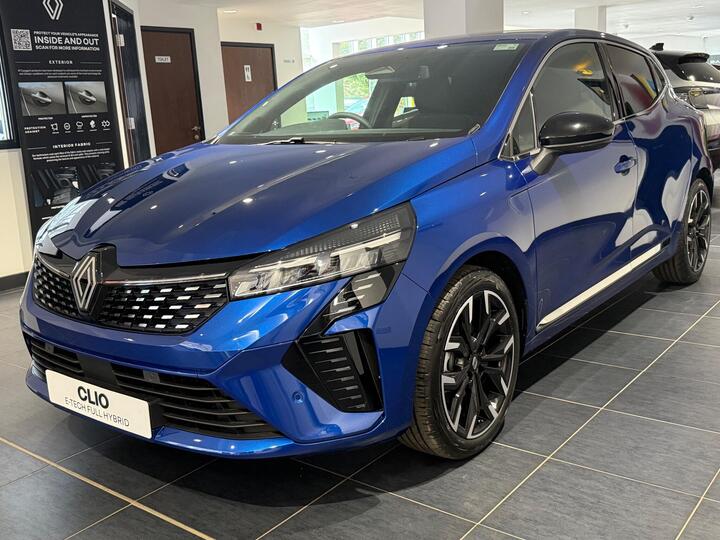 Renault Clio 1.6 E-TECH Techno Auto Euro 6 (s/s) 5dr